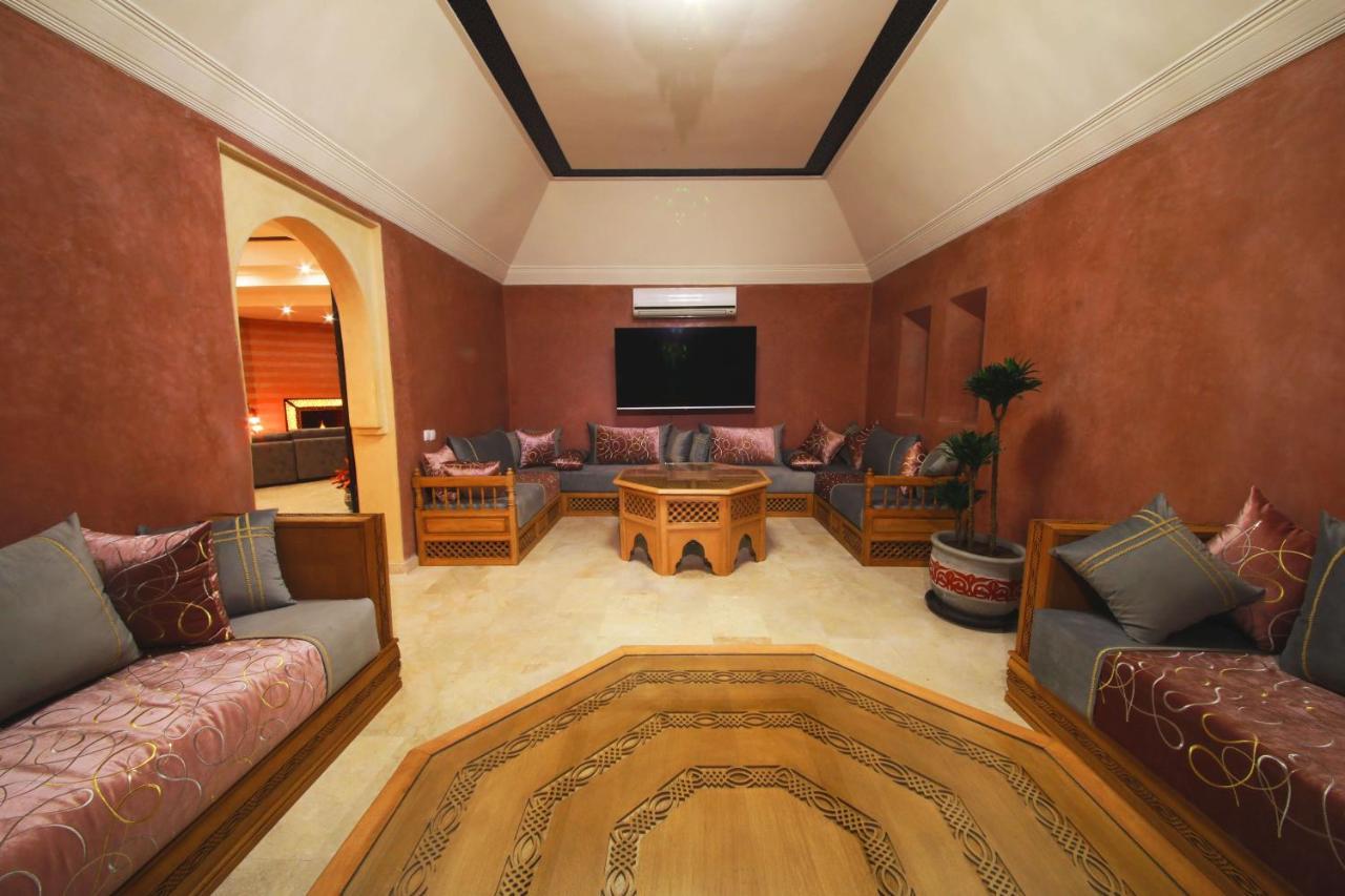 Le Petit Chateau Des Anges Ouled Bouzid エクステリア 写真