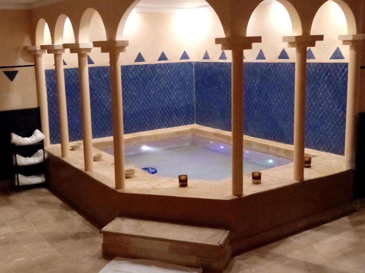 Le Petit Chateau Des Anges Ouled Bouzid エクステリア 写真