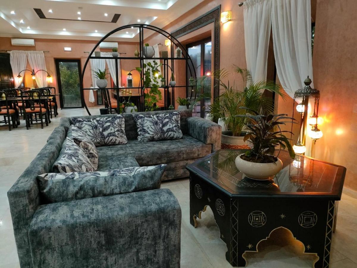 Le Petit Chateau Des Anges Ouled Bouzid エクステリア 写真